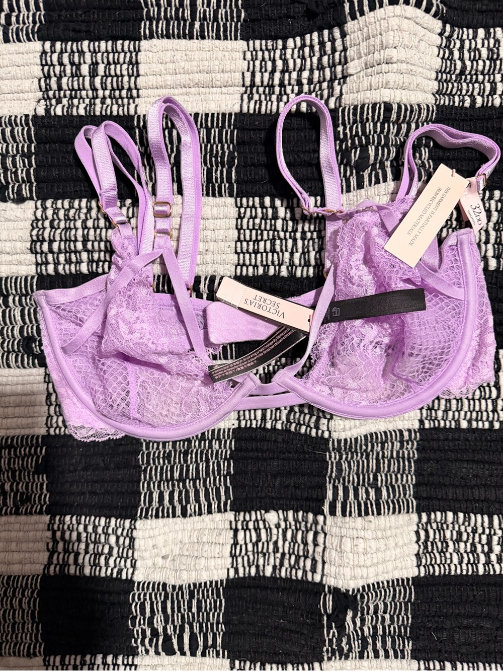 Victoria's Secret Lavender Lace Underwire Bra